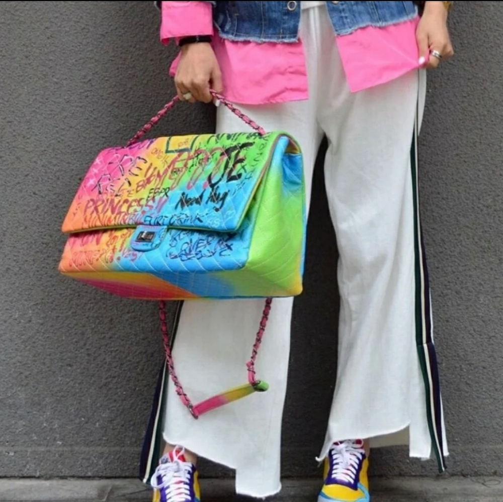 STYLISH XLARGE GRAFFITI PURSE